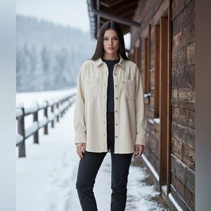 Levi's Women's Orion Corduroy Overshirt